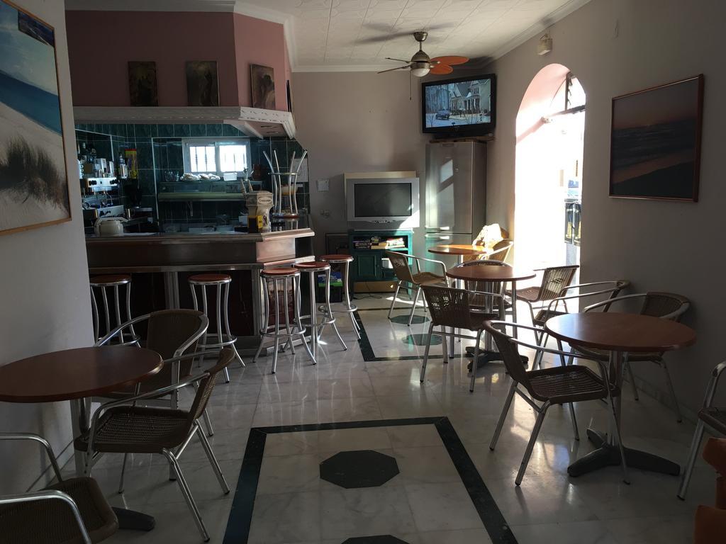 ホテル Hostal Tarik タリファ エクステリア 写真