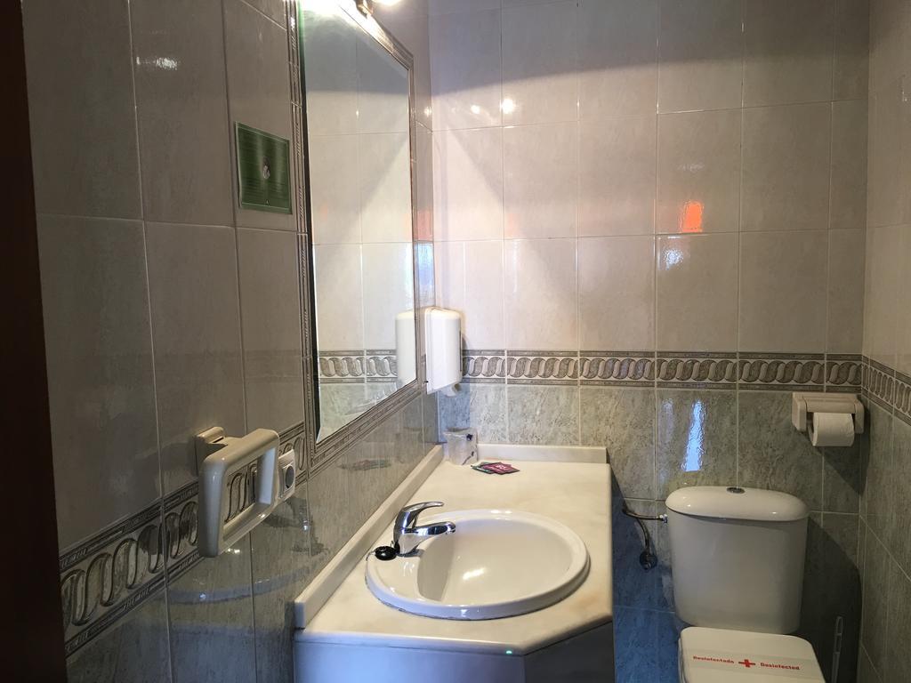 ホテル Hostal Tarik タリファ エクステリア 写真