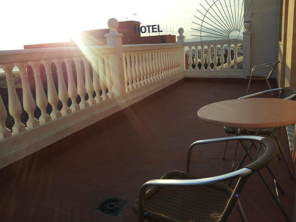 ホテル Hostal Tarik タリファ エクステリア 写真